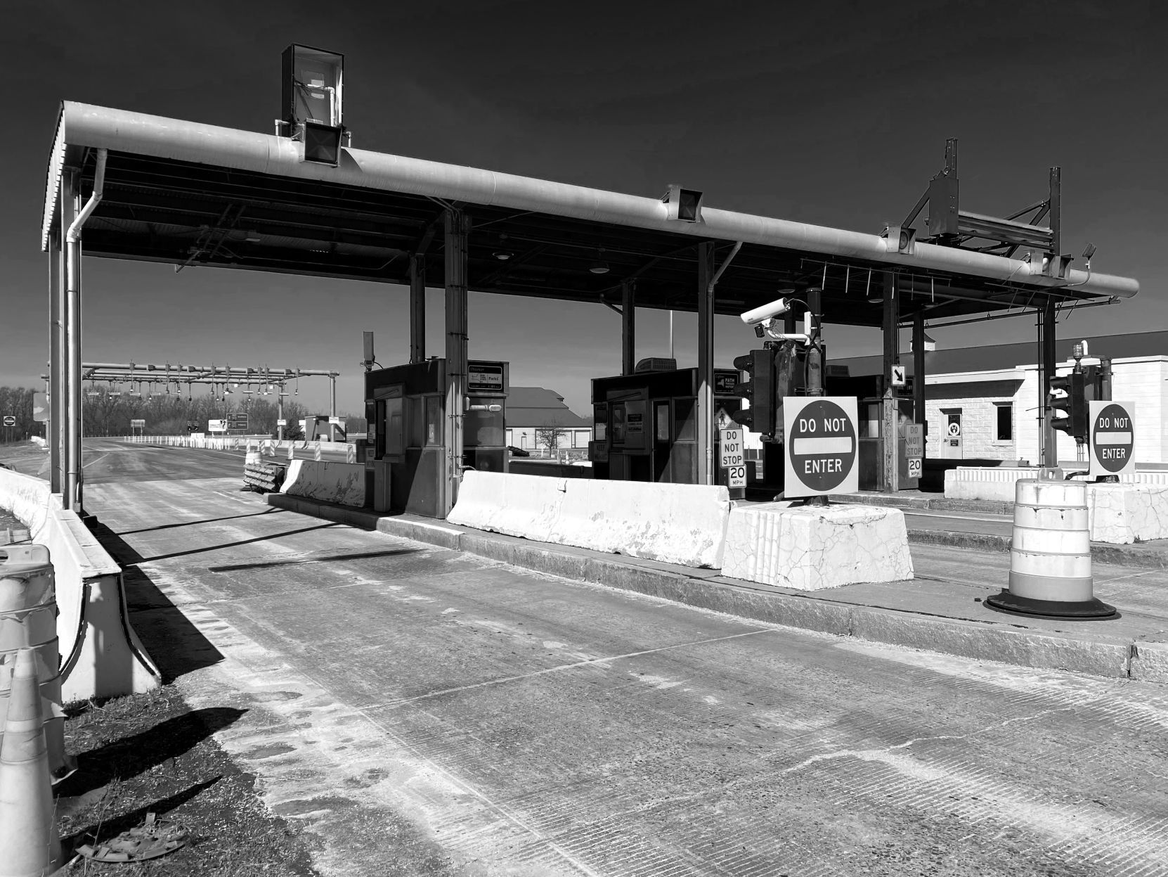 Exit 40 Toll Booth 6.JPG